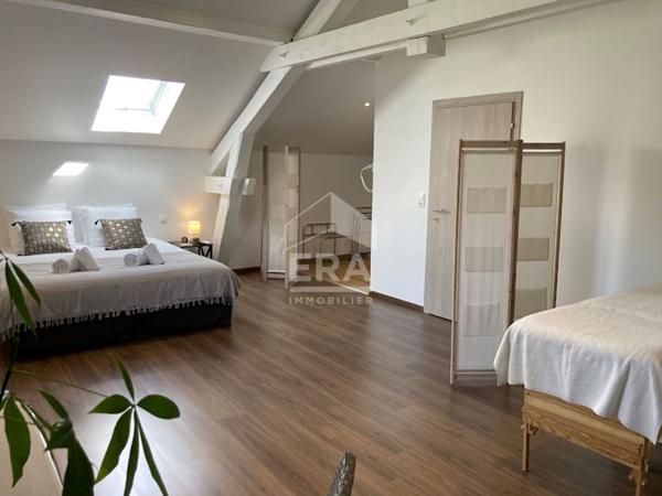 Maison de Grand Standing à Bruyères - 6 Chambres, 243 m²