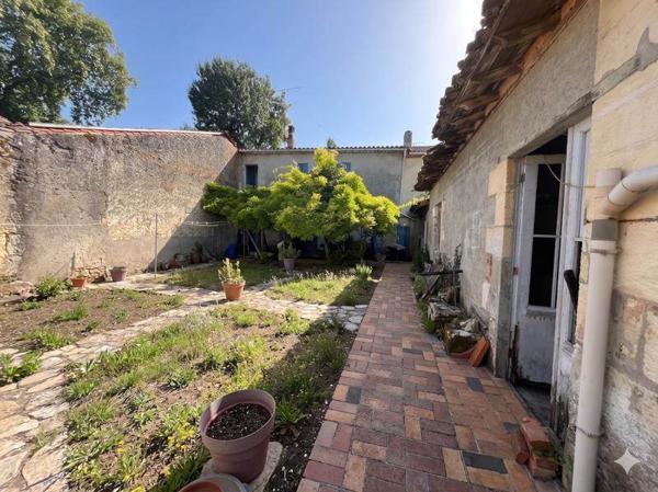 Maison à vendre 87 920 € Saint-Martin-Lacaussade 4 p 86 m² DPE D