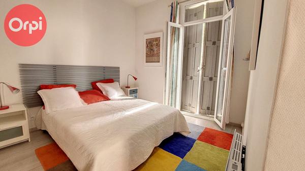 Immeuble à vendre    4 pièces •  Perpignan