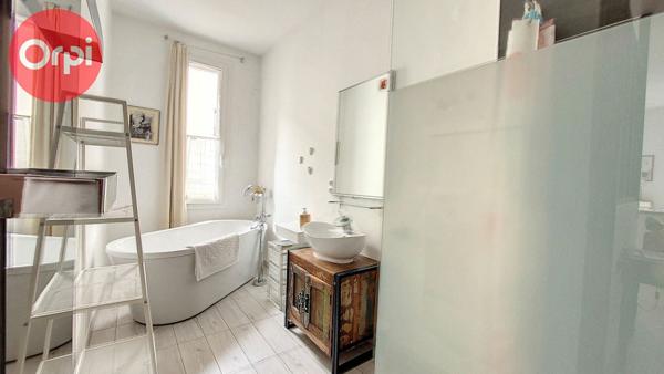 Immeuble à vendre    4 pièces •  Perpignan