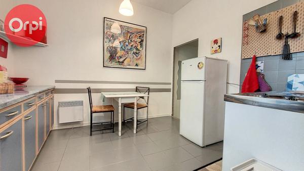 Immeuble à vendre    4 pièces •  Perpignan