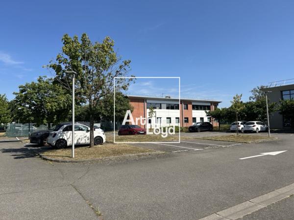 Bureaux à louer à Toulouse avec terrasse privative et accès métro