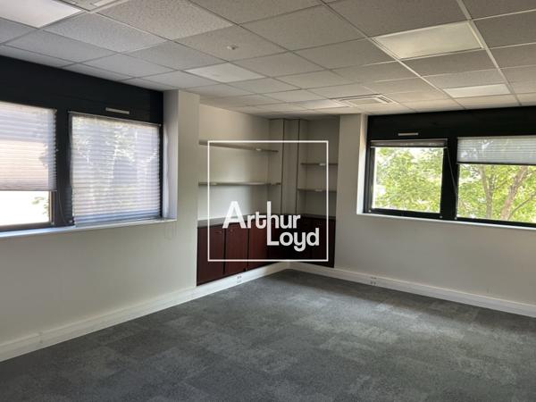 Bureaux à louer à Toulouse avec terrasse privative et accès métro