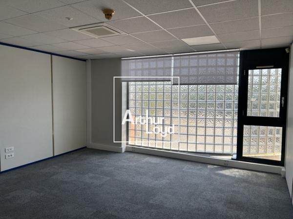 Bureaux à louer à Toulouse avec terrasse privative et accès métro