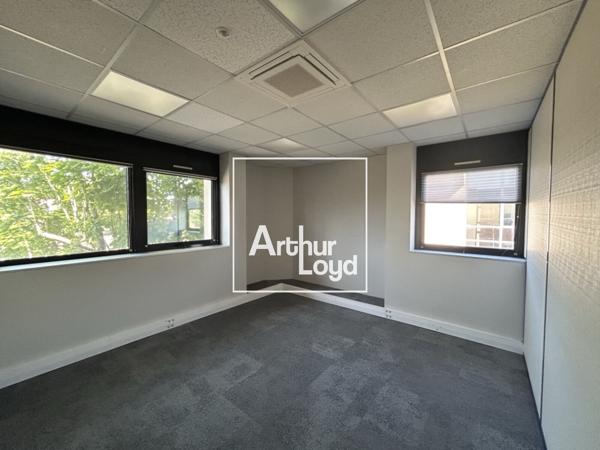 Bureaux à louer à Toulouse avec terrasse privative et accès métro