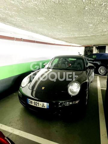 DOUBLE PLACE DE PARKING EN ENFILADE À VENDRE - PASSY PLAZA - 26 M² - SÉCURISÉ 24H/24