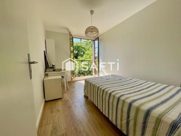 métro à 3 minutes à pied, commerces à proximité