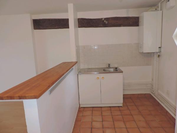 Groslay centre ville

Appartement F3 au premier étage ...