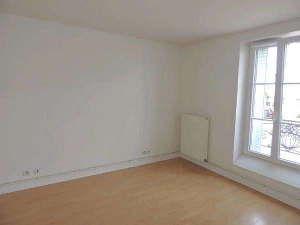 Groslay centre ville

Appartement F3 au premier étage ...