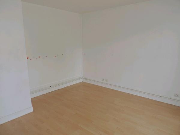 Groslay centre ville

Appartement F3 au premier étage ...