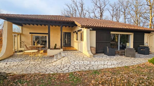 Maison d’architecte rénovée 280 M² - Sans vis à vis, calme, au fond d'une impasse - 9 Pièces -Garage - Vue panoramique – Auch (Gers)