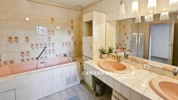 Maison d’architecte rénovée 280 M² - Sans vis à vis, calme, au fond d'une impasse - 9 Pièces -Garage - Vue panoramique – Auch (Gers)