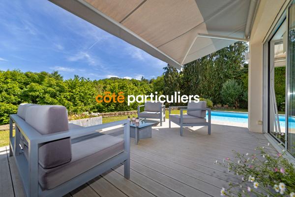 Vente Demeure de Prestige250 m² - 9 Pièces - CHAMALIERES (63400)