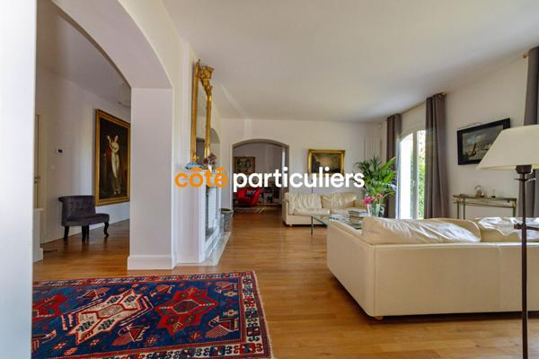 Vente Demeure de Prestige250 m² - 9 Pièces - CHAMALIERES (63400)