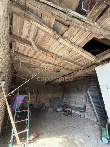 Ensemble de maisons anciennes à rénover d'environ 180m² à Neuville de Poitou (86)