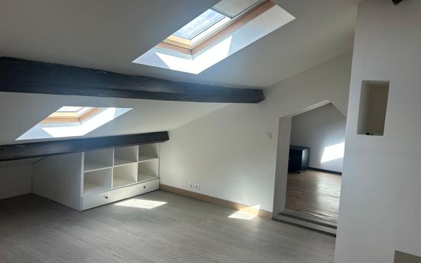 Appartement à vendre    2 pièces • 27,09 m2 Villeurbanne