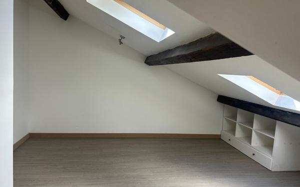 Appartement à vendre    2 pièces • 27,09 m2 Villeurbanne