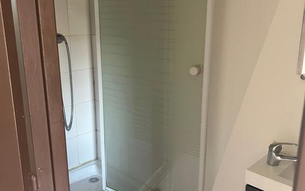 Appartement à vendre    2 pièces • 27,09 m2 Villeurbanne