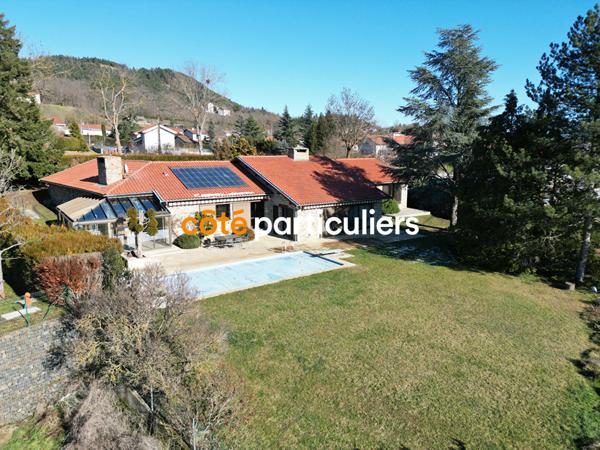 Vente Maison221 m² - 7 Pièces - COUBON (43700)