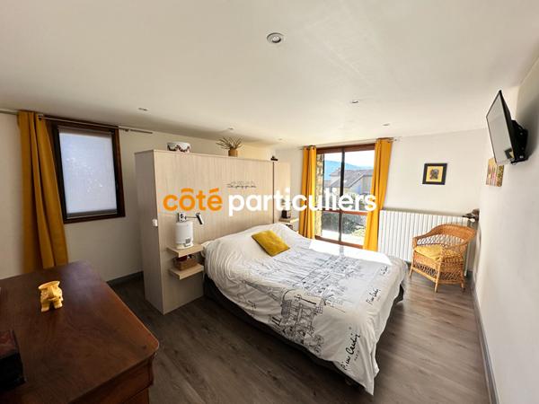 Vente Maison221 m² - 7 Pièces - COUBON (43700)