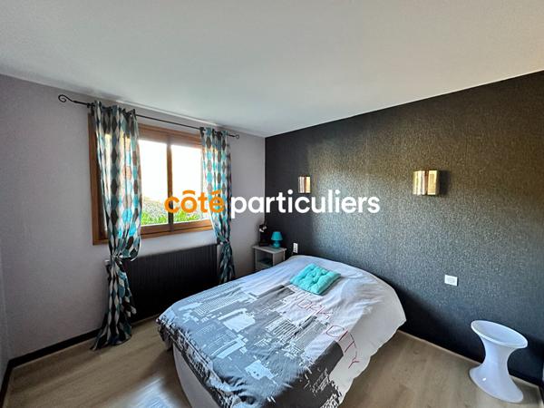 Vente Maison221 m² - 7 Pièces - COUBON (43700)