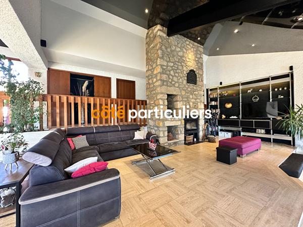 Vente Maison221 m² - 7 Pièces - COUBON (43700)