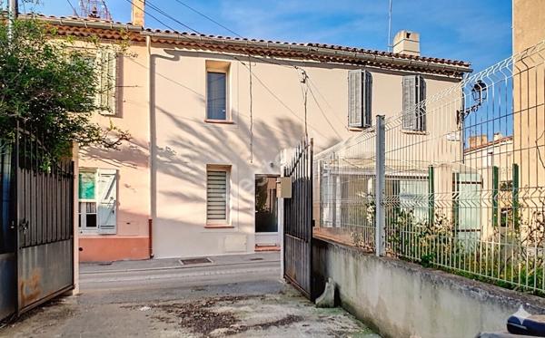 Charmante Maison de Ville avec terrain à Châteauneuf-les-Martigues !