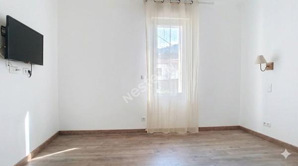 Charmante Maison de Ville avec terrain à Châteauneuf-les-Martigues !