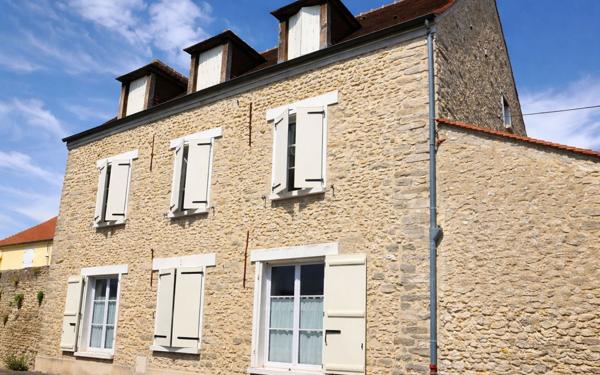 Appartement à vendre    3 pièces • 54,13 m2 Étampes