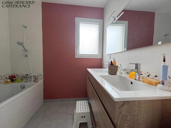 Maison à vendre 6 pièces (49) Vie de plain-pied et piscine