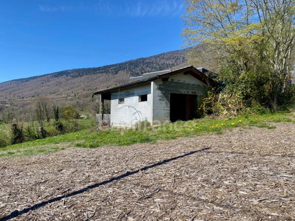 Terrain à vendre 806 m2. Hameau de Feigères-PERON (01)