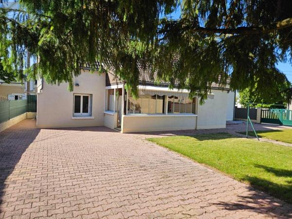 Maison de ville à vendre à Châteauroux dans l'Indre (36000), ref : 11807/446   
NOTZ