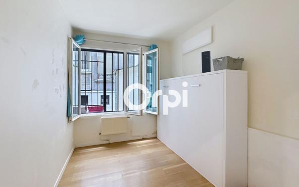Appartement à vendre    3 pièces • 71,30 m2 Paris 15
