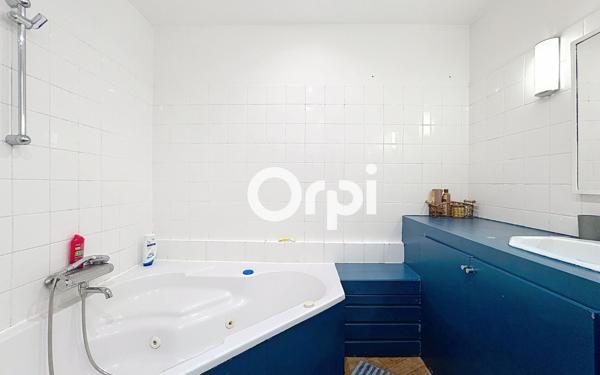 Appartement à vendre    3 pièces • 71,30 m2 Paris 15