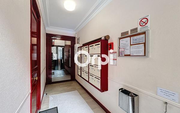 Appartement à vendre    3 pièces • 71,30 m2 Paris 15