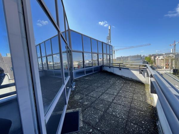 Bureaux à louer à Cergy proche gare et parkings en sous-sol disponibles