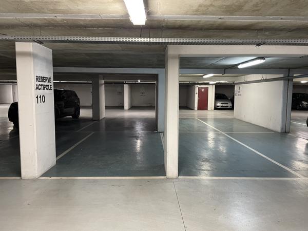 Bureaux à louer à Cergy proche gare et parkings en sous-sol disponibles