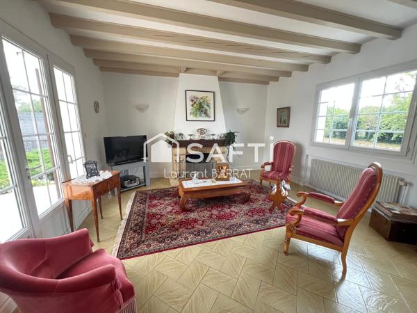 Villa avec chambre en rez-de-jardin et grand garage