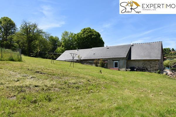 Menat (63560) Menat Projet de rénovation : vaste maison familiale avec atelier