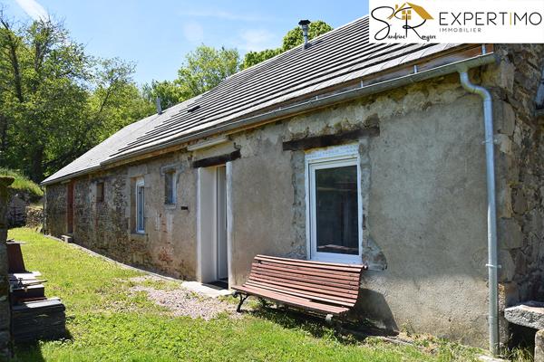 Menat (63560) Menat Projet de rénovation : vaste maison familiale avec atelier