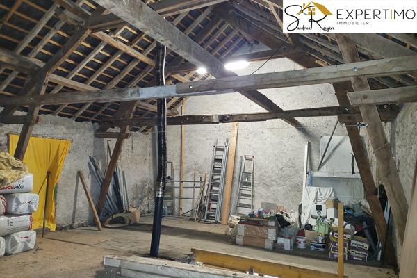 Menat (63560) Menat Projet de rénovation : vaste maison familiale avec atelier