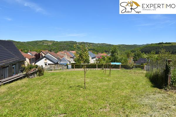 Menat (63560) Menat Projet de rénovation : vaste maison familiale avec atelier