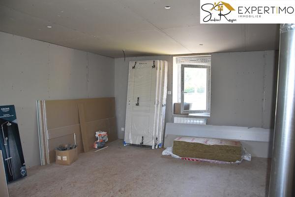 Menat (63560) Menat Projet de rénovation : vaste maison familiale avec atelier