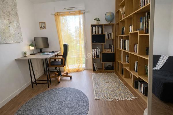 BETTON A vendre appartement rez-de-jardin 4 pièces de 77 m², 3 chambres, garage fermé et place de parking, extérieur de 48m²