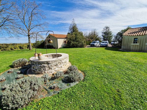 Vente Maison LUCON (85400) - 9 pièces - 246 m² |