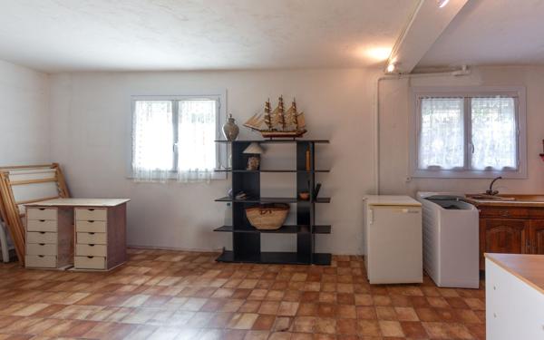 Maison à vendre    8 pièces • 152 m2 Saint-Jeannet