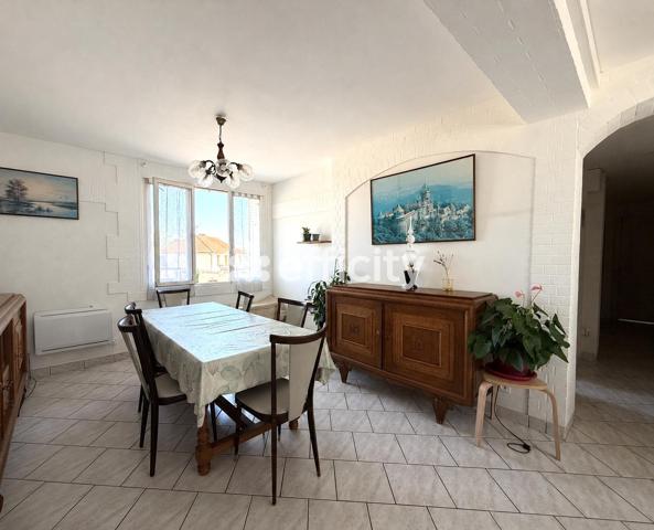Appartement
         4 pièces
        - 78 m² Exclusivité 64 000 € *