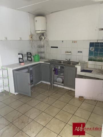 ST PIERRE Centre-ville - LOCAL COMMERCIAL