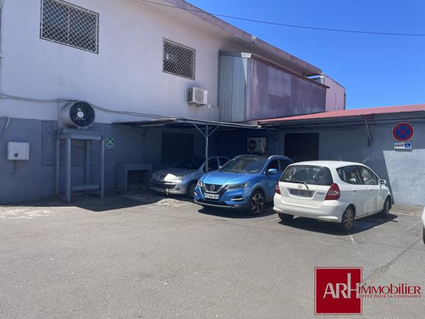 ST PIERRE Centre-ville - LOCAL COMMERCIAL