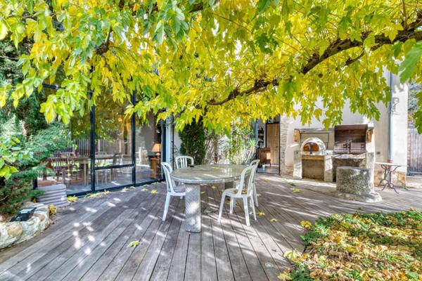 Maison familiale spacieuse 342 m2 avec  piscine — Rillieux-la-Pape